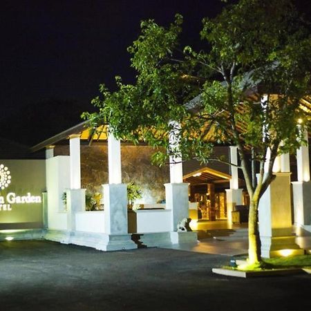 Full Moon Garden Hotel Negombo Exterior foto