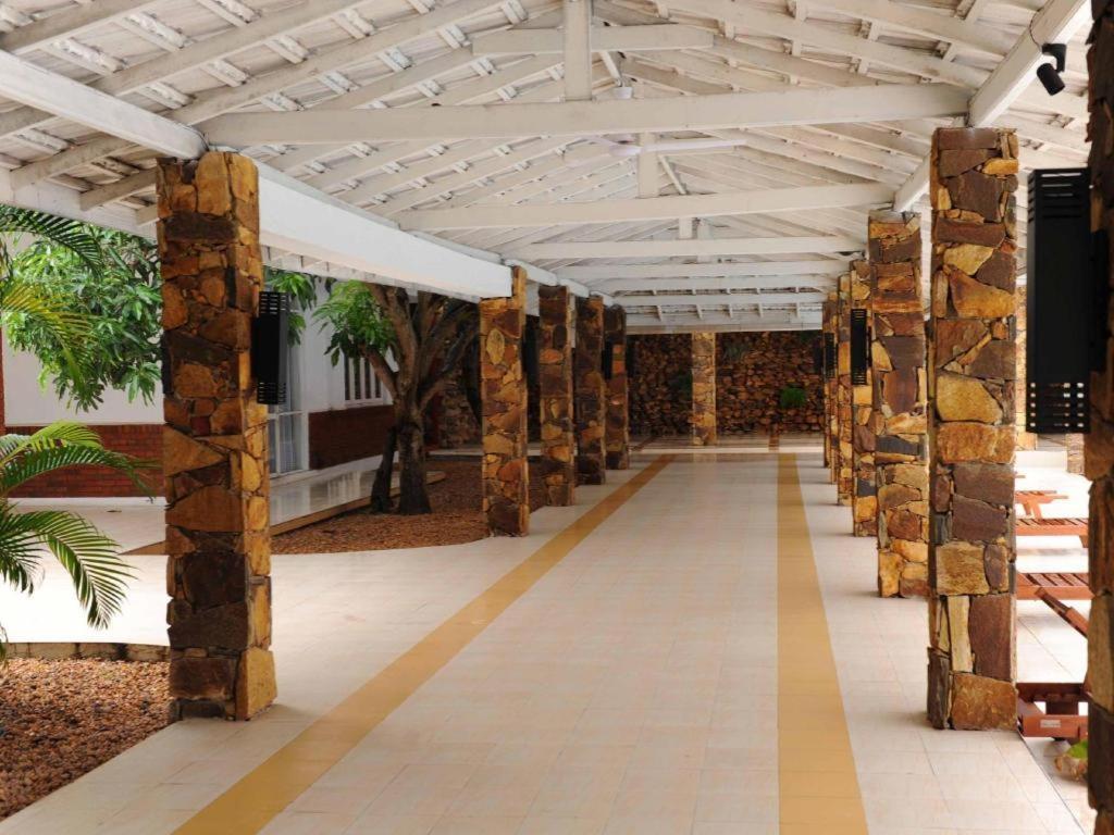Full Moon Garden Hotel Negombo Exterior foto