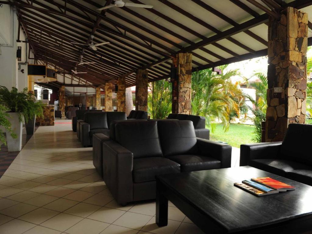 Full Moon Garden Hotel Negombo Exterior foto