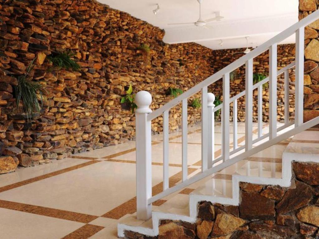 Full Moon Garden Hotel Negombo Exterior foto