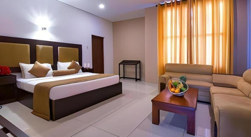 Full Moon Garden Hotel Negombo Exterior foto