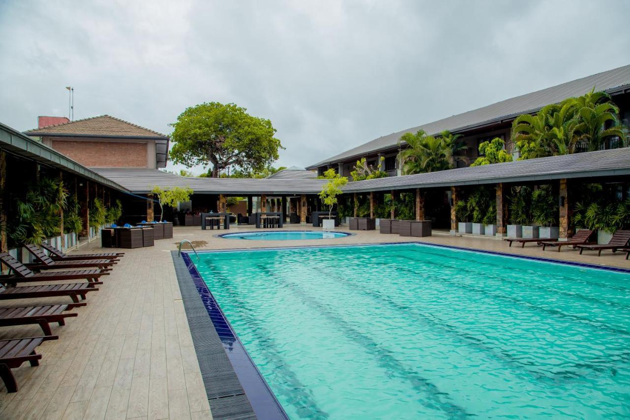 Full Moon Garden Hotel Negombo Exterior foto