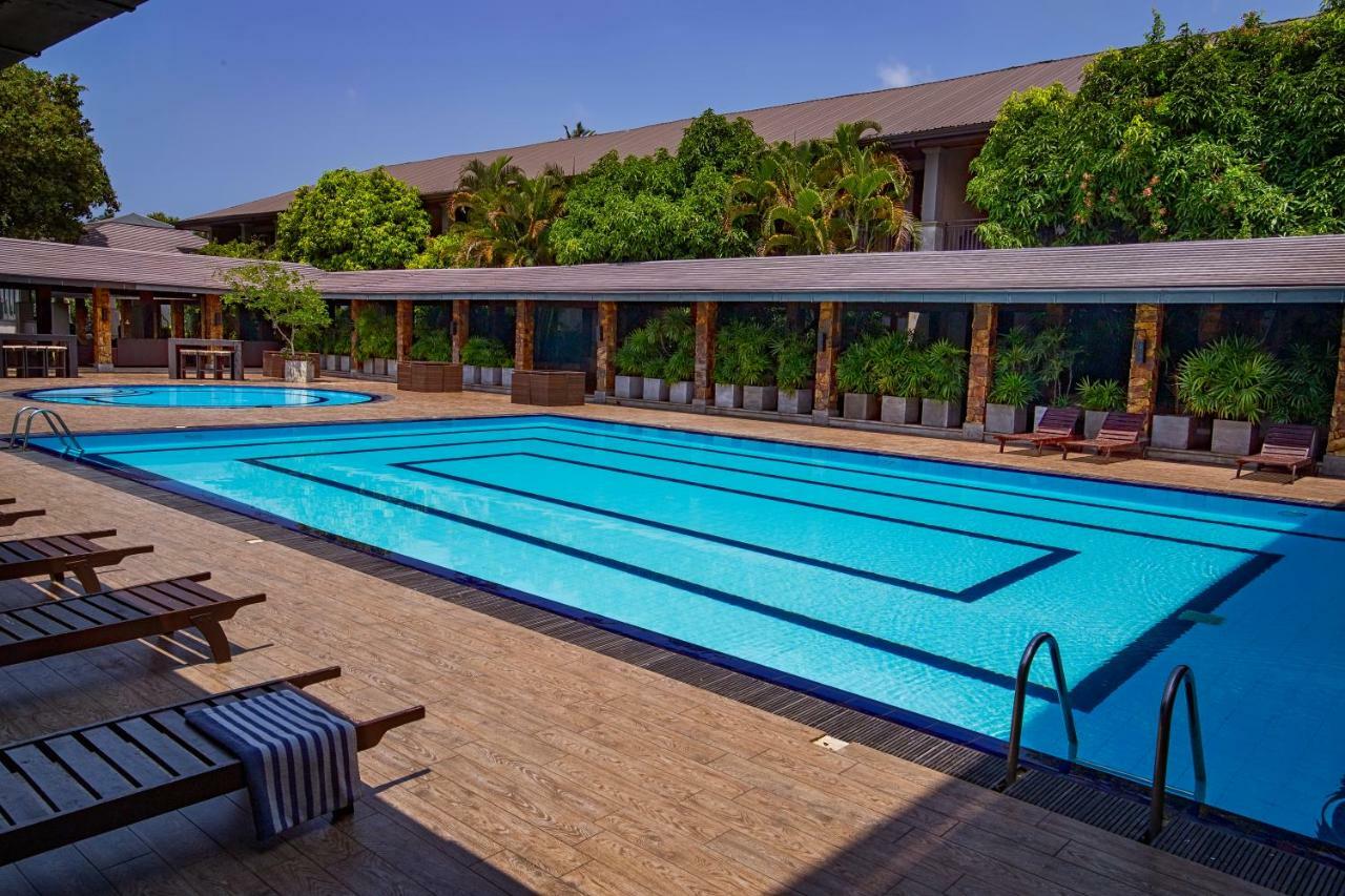 Full Moon Garden Hotel Negombo Exterior foto